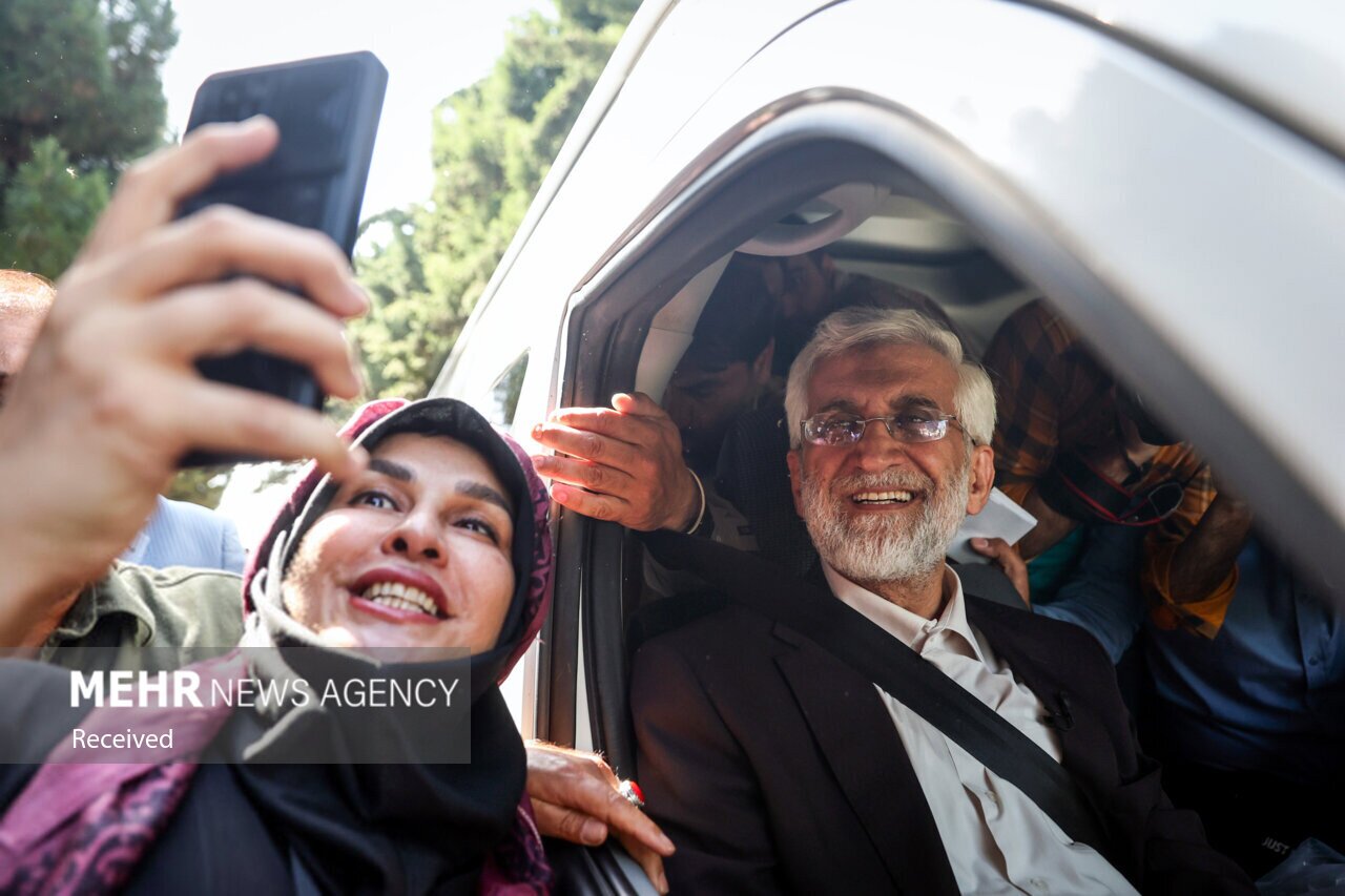 هزینه سفر‌های استانی جلیلی از کجا تامین می‌شود؟ | دولت سایه زیر سایه ابهامات جدی مالی