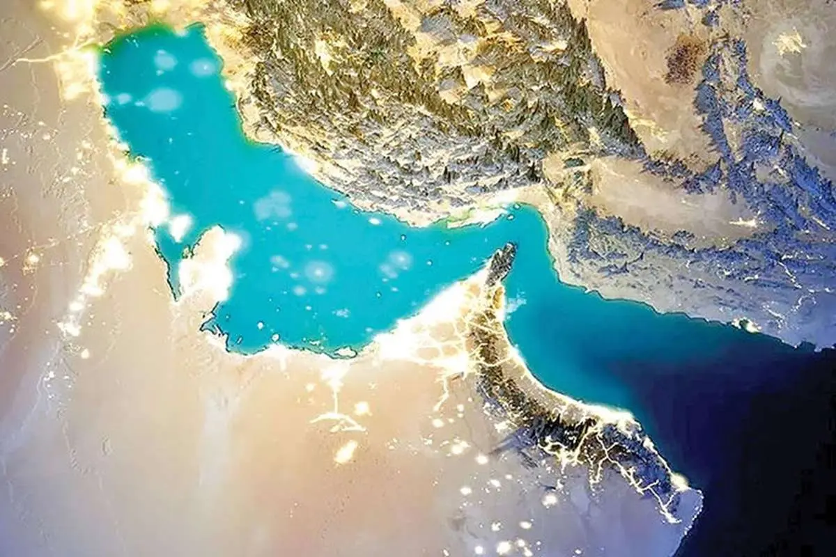 آتش بس همراه با ادامه جنگ بهانهای برای باز و بسته شدن تنگه هرمز! آتش بس همراه با ادامه جنگ بهانهای برای باز و بسته شدن تنگه هرمز!