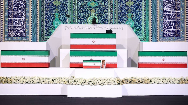 زمان اقامه نماز بر پیکر رهبر شهید و خانواده ایشان چه زمانی خواهد بود؟ زمان اقامه نماز بر پیکر رهبر شهید و خانواده ایشان چه زمانی خواهد بود؟