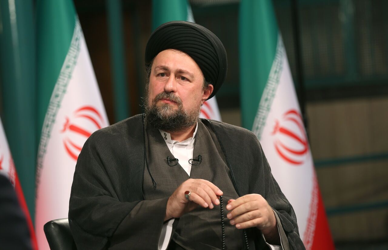 سید حسن خمینی: نظامیها در موقعیت نظامی شجاع هستند، ولی برای گفتن عقاید خود حساب و کتاب میکنند/ با عظمت از این مرحله عبور کردیم/ به برکت خون شهدا، سالهای خوبی پیش روی داریم سید حسن خمینی: نظامیها در موقعیت نظامی شجاع هستند، ولی برای گفتن عقاید خود حساب و کتاب میکنند/ با عظمت از این مرحله عبور کردیم/ به برکت خون شهدا، سالهای خوبی پیش روی داریم