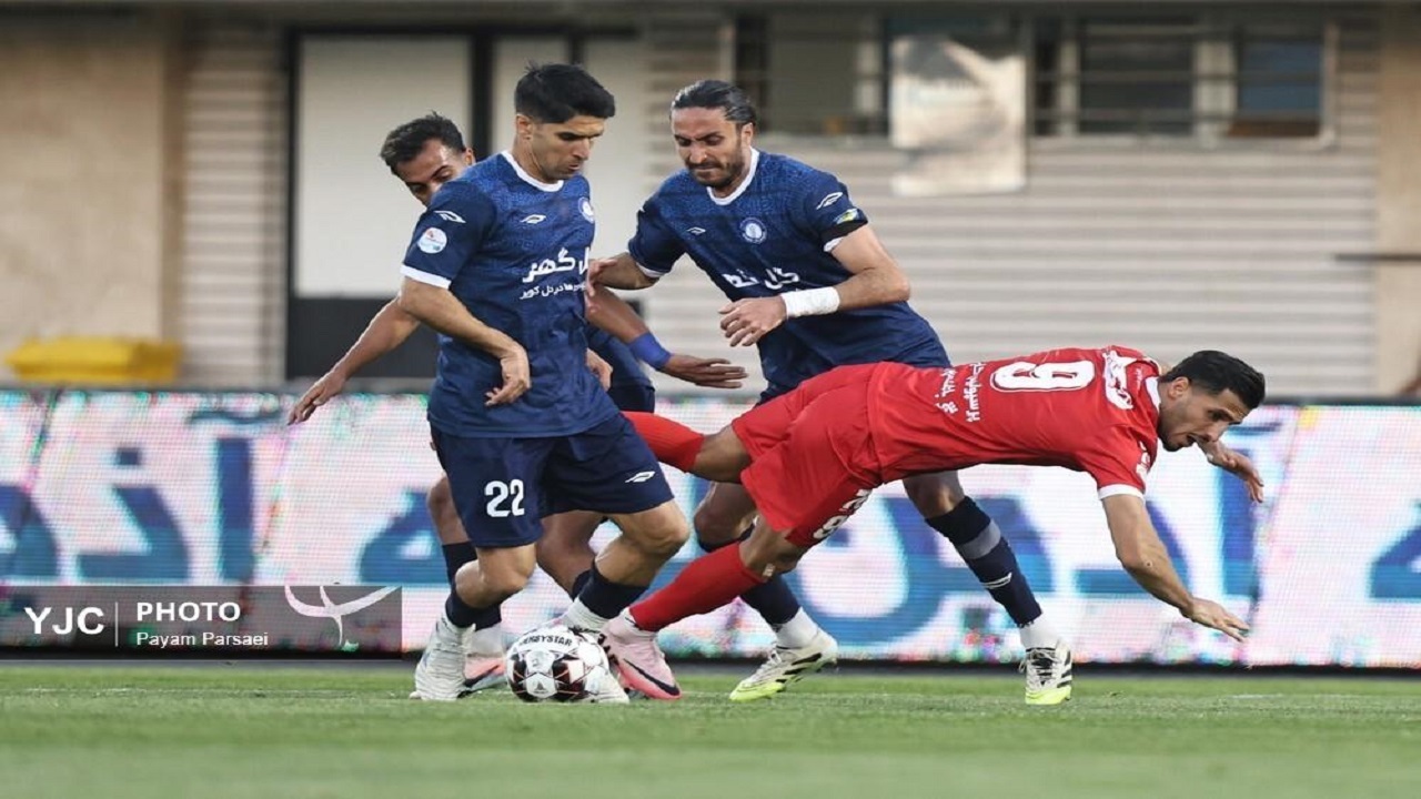 پرسپولیس به شعبه دوم گل گهر تبدیل شده است پرسپولیس به شعبه دوم گل گهر تبدیل شده است