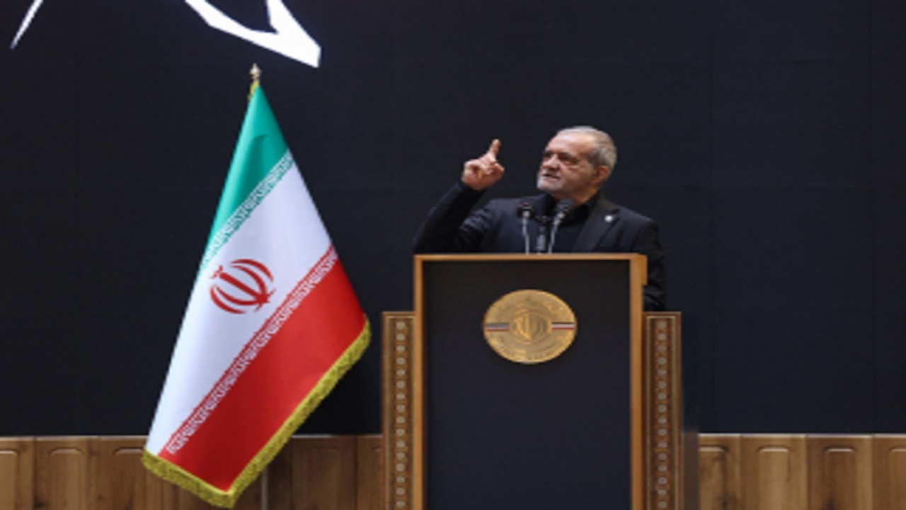 پزشکیان: من با رهبر شهید وداع نکرده و نخواهم کرد پزشکیان: من با رهبر شهید وداع نکرده و نخواهم کرد