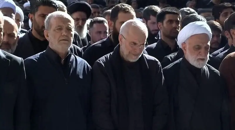چه کسانی در صف اول نماز رهبر شهید حاضر بودند؟ چه کسانی در صف اول نماز رهبر شهید حاضر بودند؟
