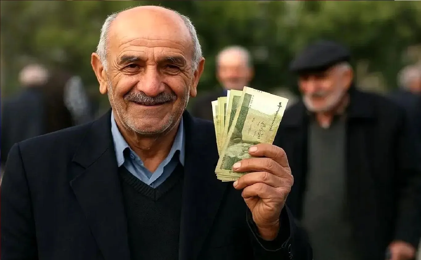آخرین خبر از پرداخت حقوق بازنشستگان / مستمری‌بگیران حساب خود را چک کنند