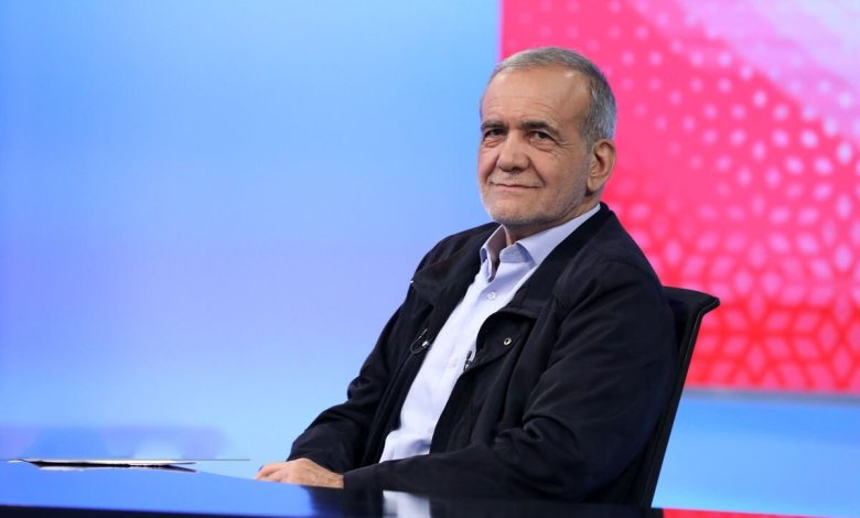 در دیدار ۷ ساعته پزشکیان با رهبر انقلاب چه گذشت؟ در دیدار ۷ ساعته پزشکیان با رهبر انقلاب چه گذشت؟