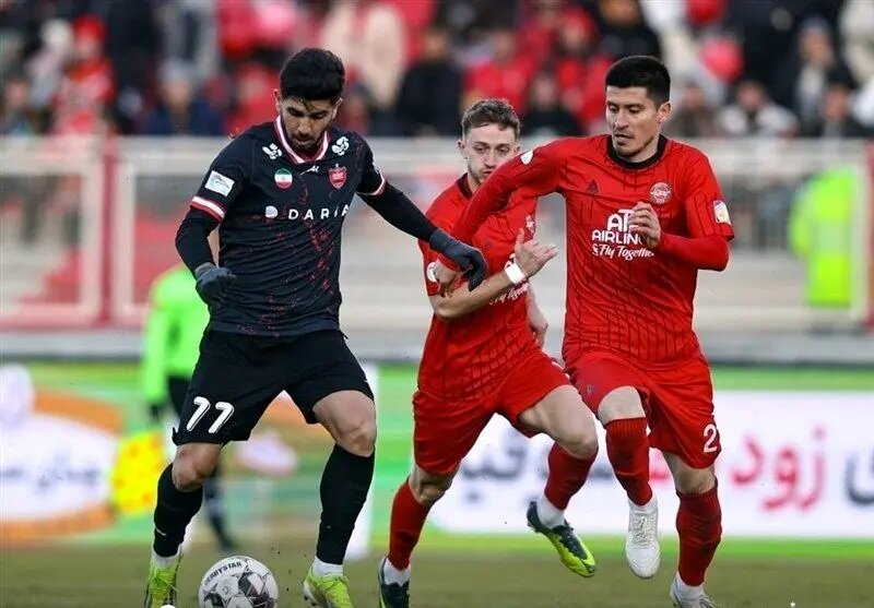 فحاشی هواداران، درگیری لفظی و کنایه در مصاف پایانی تراکتور و پرسپولیس فحاشی هواداران، درگیری لفظی و کنایه در مصاف پایانی تراکتور و پرسپولیس