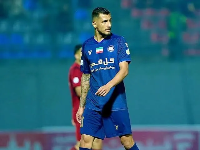 بازیکن سابق استقلال به پرسپولیس پیوست بازیکن سابق استقلال به پرسپولیس پیوست