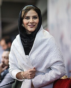 بغض سحر‌دولتشاهی در آغوش غزل‌شاکری ترکید