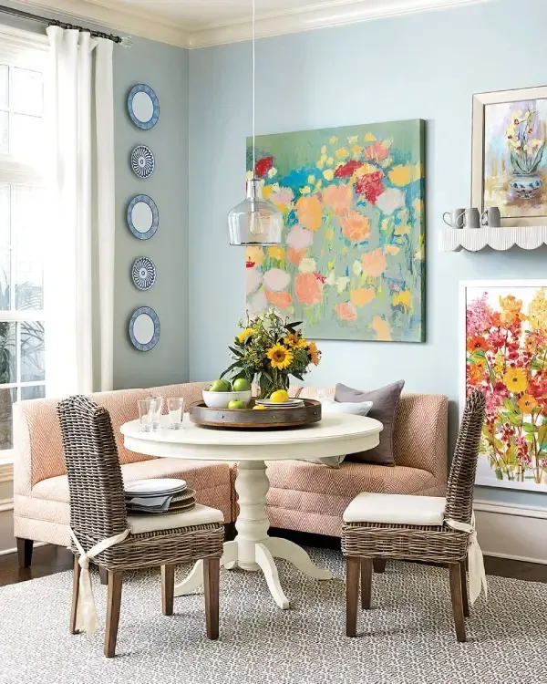 plates_on_wall_10-2