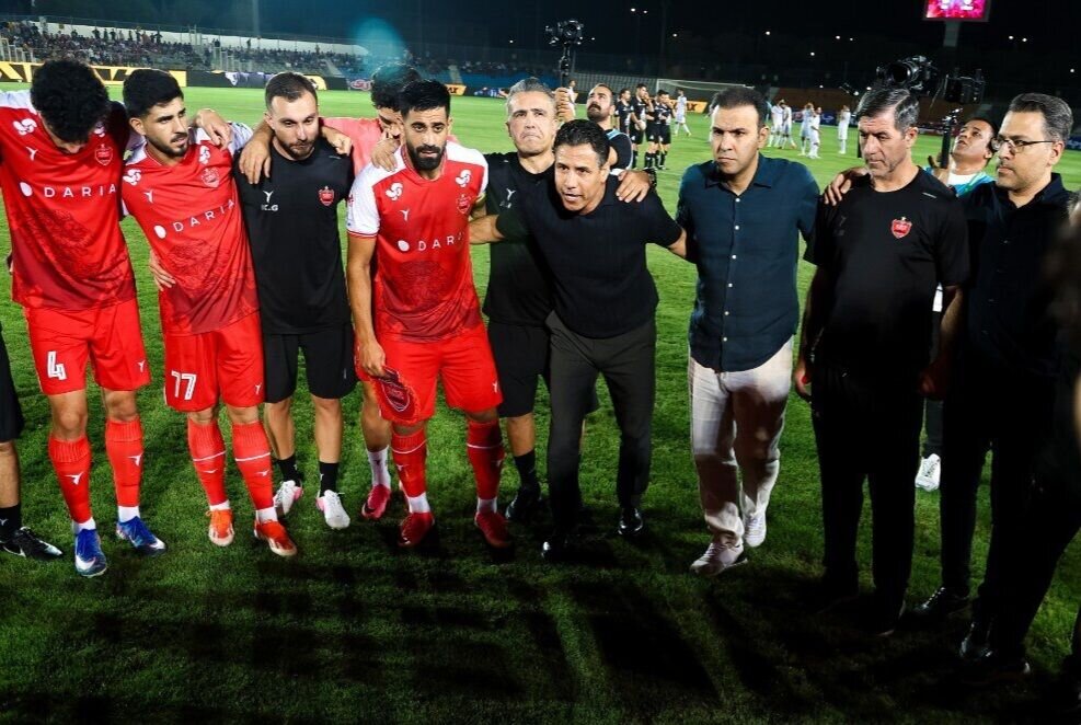 آخرین بازیکنی که از پرسپولیس جدا میشود؛ هیچ کس او را گردن نمیگیرد آخرین بازیکنی که از پرسپولیس جدا میشود؛ هیچ کس او را گردن نمیگیرد