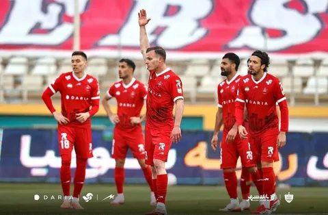 مدیر پرسپولیس: حاضریم درباره قرارداد بازیکنان پرسپولیس شفاف‌سازی کنیم