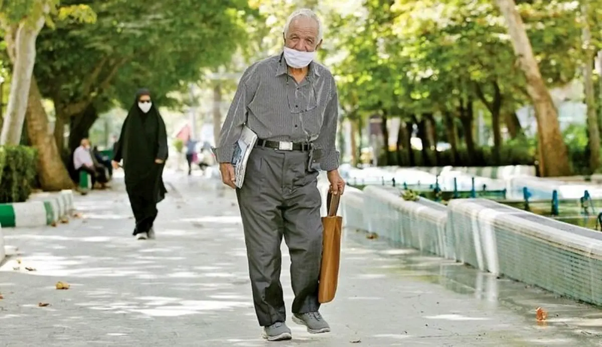 زندگی بازنشستگان با رانندگی در اسنپ و دستفروشی میگذرد/ بار سنگین هزینههای درمان بر دوش بازنشستگان زندگی بازنشستگان با رانندگی در اسنپ و دستفروشی میگذرد/ بار سنگین هزینههای درمان بر دوش بازنشستگان