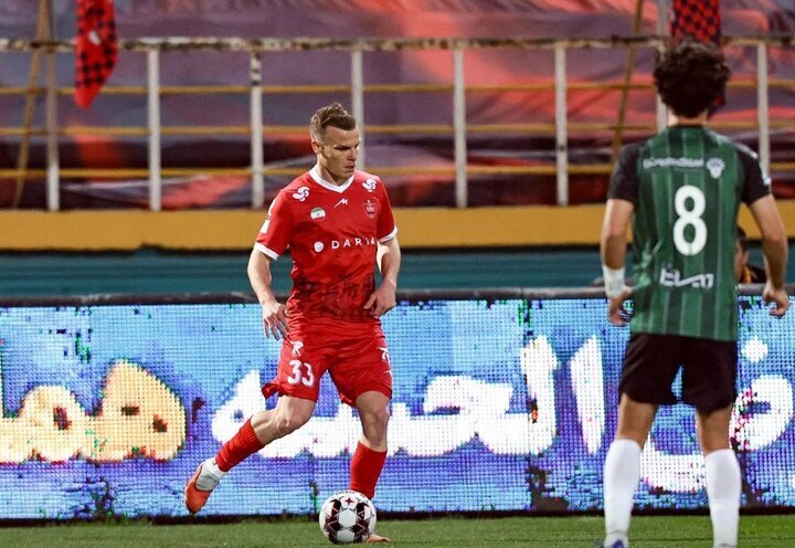 احتمال ماندن دو بازیکن مازاد در پرسپولیس | گزینه جانشینی محمدی مشخص شد